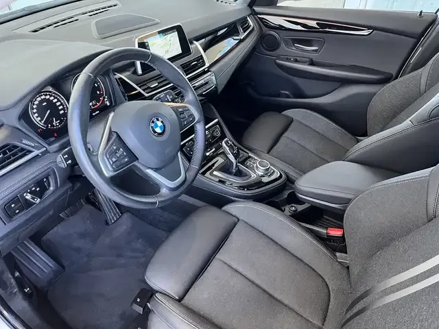 BMW 220