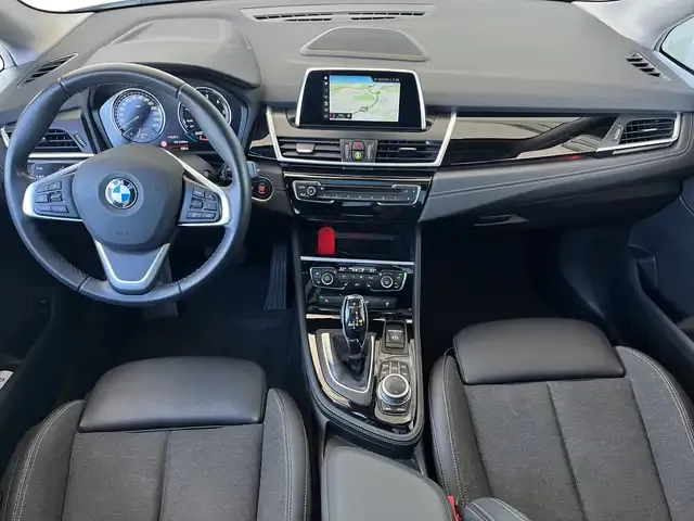 BMW 220