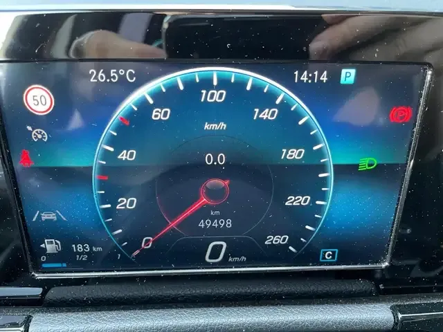 Mercedes-Benz B 180