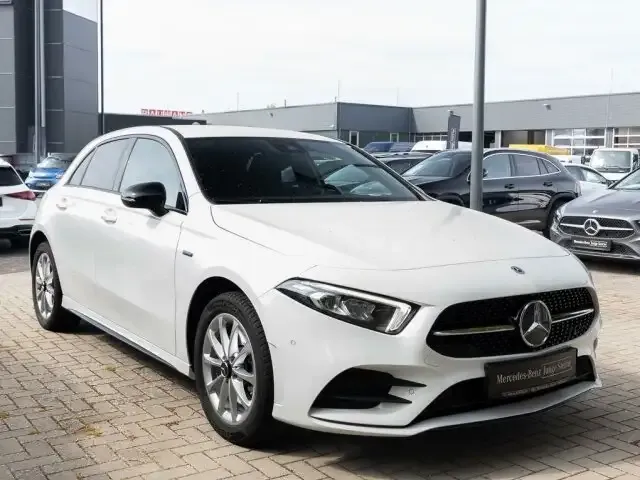 Mercedes-Benz A 250