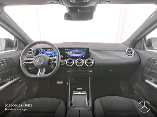 Mercedes-Benz EQA 300