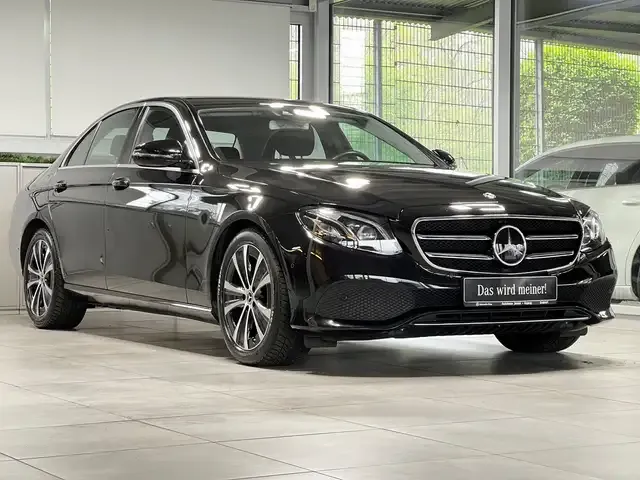 Mercedes-Benz E 300
