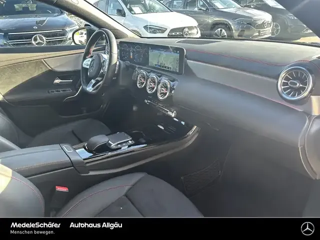 Mercedes-Benz CLA 220