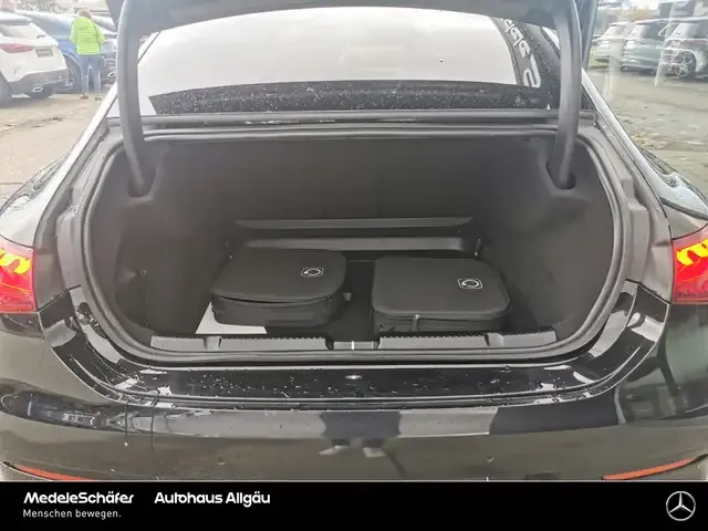 Mercedes-Benz EQE 53