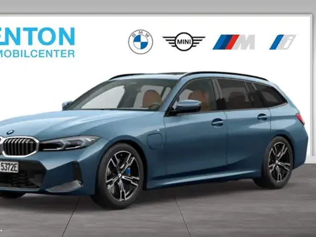 BMW 330