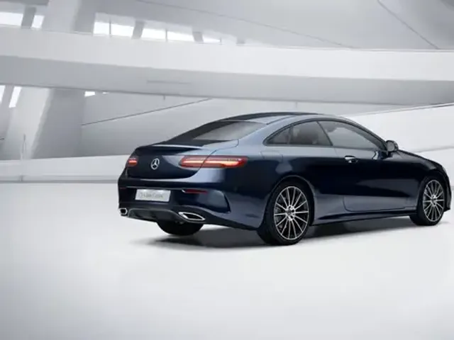 Mercedes-Benz E 400