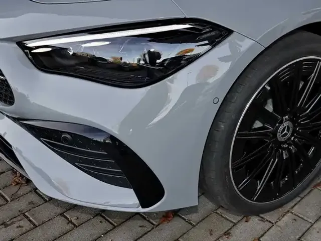 Mercedes-Benz CLE 300