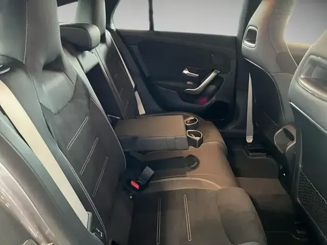 Mercedes-Benz CLA 220