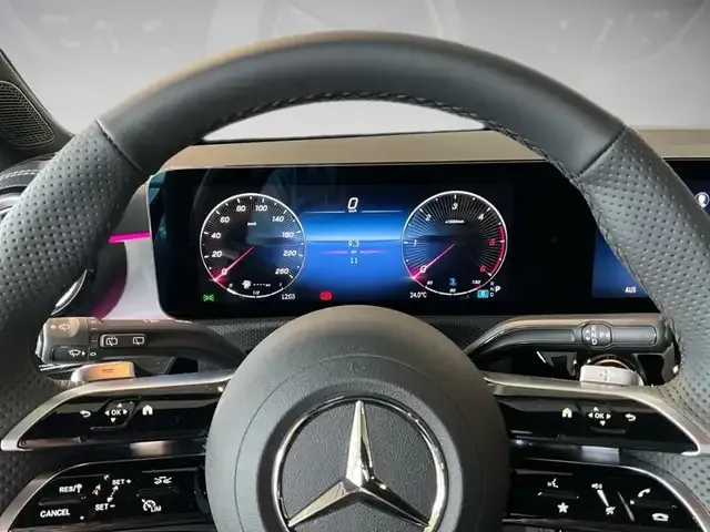 Mercedes-Benz CLA 220