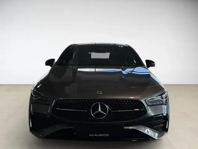 Mercedes-Benz CLA 220