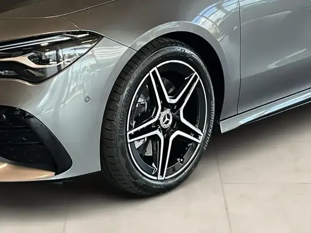 Mercedes-Benz CLA 220