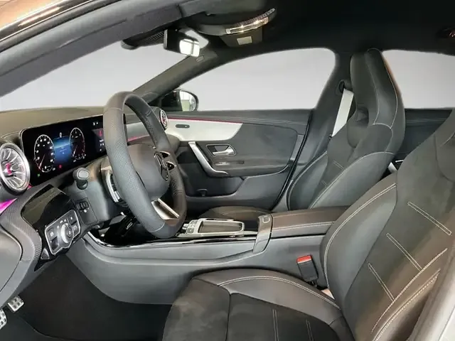 Mercedes-Benz CLA 220