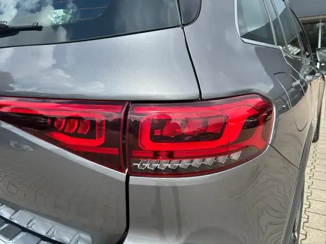 Mercedes-Benz EQB 250