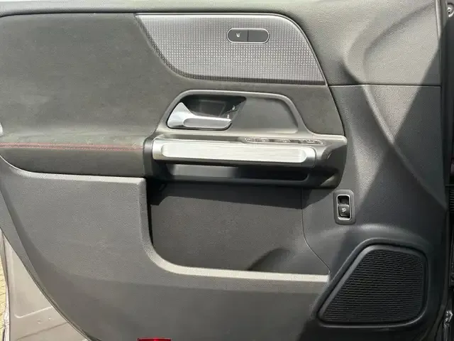 Mercedes-Benz EQB 250