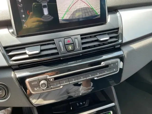 BMW 225