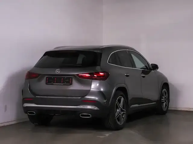 Mercedes-Benz GLA 180