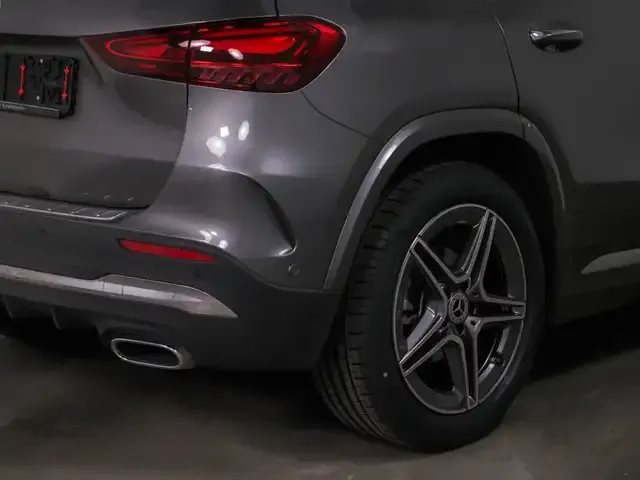 Mercedes-Benz GLA 180