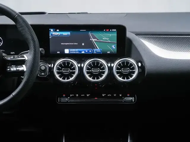 Mercedes-Benz GLA 180