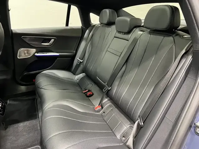 Mercedes-Benz EQE 300