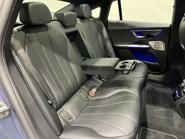 Mercedes-Benz EQE 300