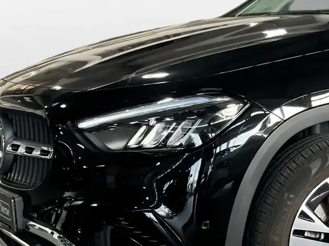 Mercedes-Benz GLA 180