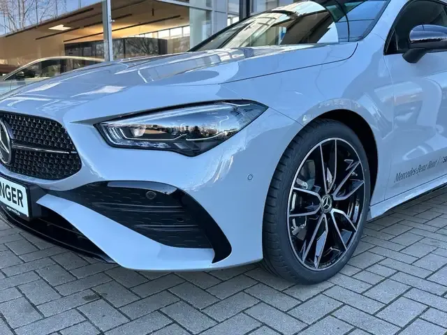 Mercedes-Benz CLA 200