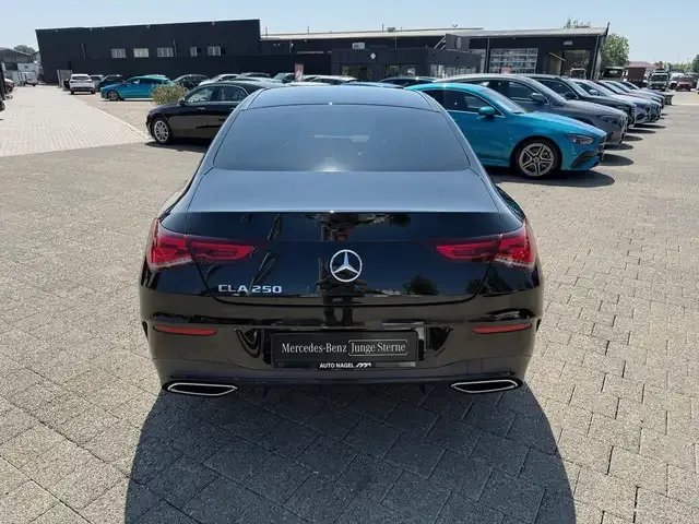 Mercedes-Benz CLA 250
