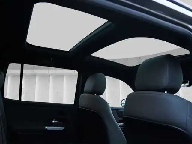 Mercedes-Benz EQB 300