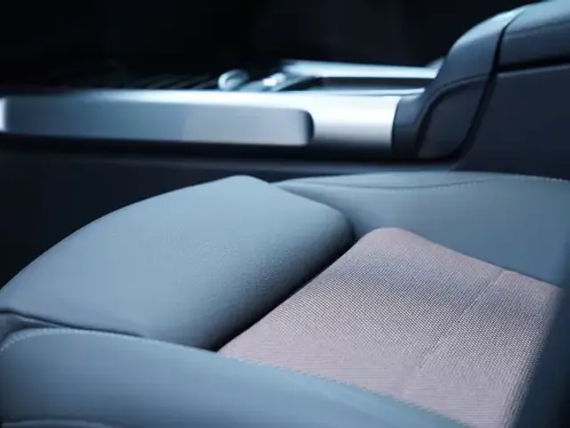 Mercedes-Benz EQB 300