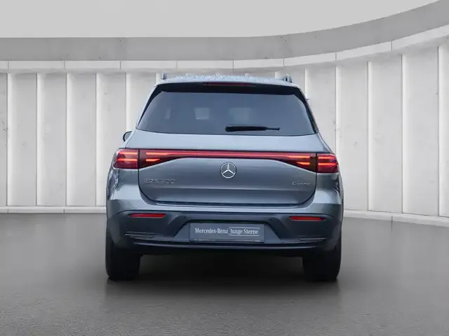 Mercedes-Benz EQB 300
