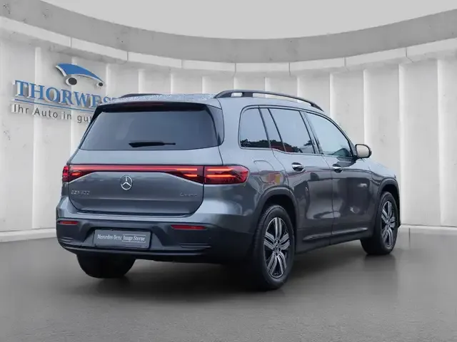 Mercedes-Benz EQB 300