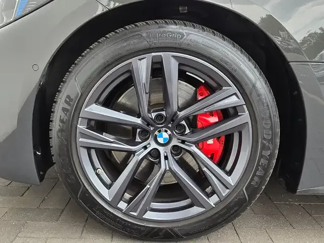 BMW 440