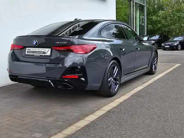 BMW 440
