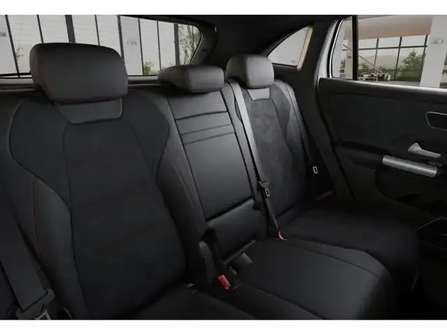 Mercedes-Benz GLA 220