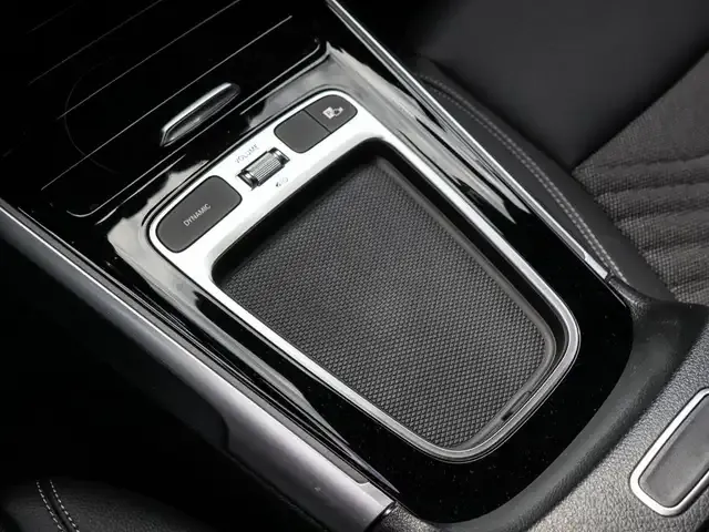 Mercedes-Benz EQB 300