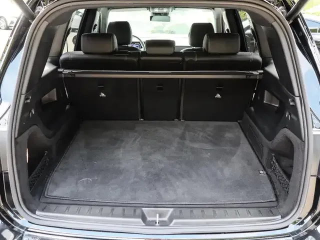 Mercedes-Benz EQB 300