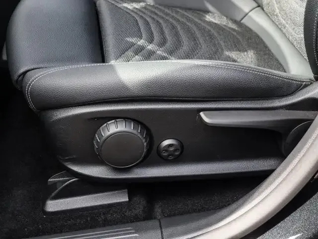 Mercedes-Benz EQB 300