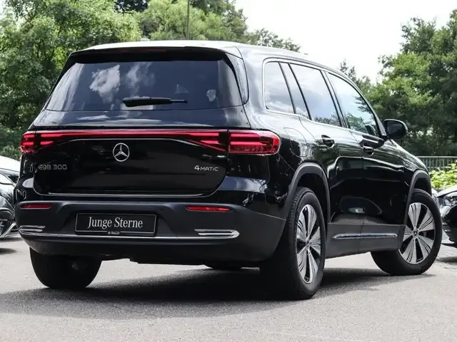 Mercedes-Benz EQB 300
