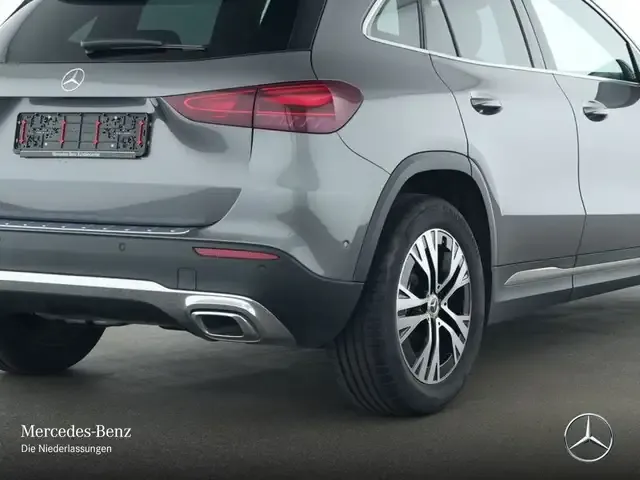 Mercedes-Benz GLA 220