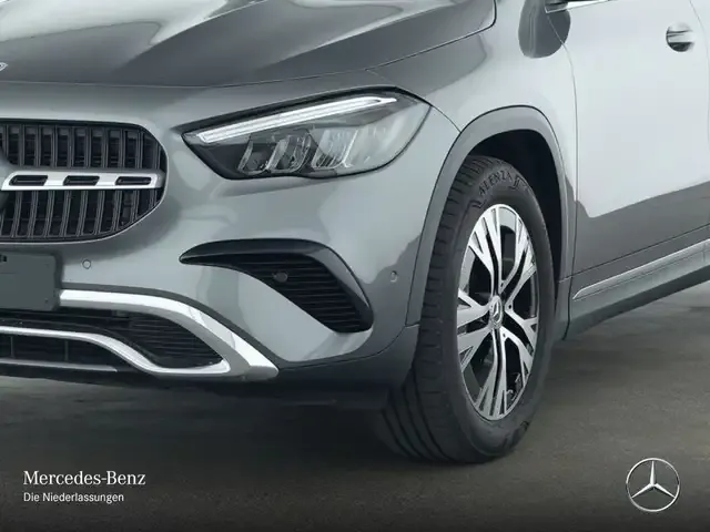 Mercedes-Benz GLA 220