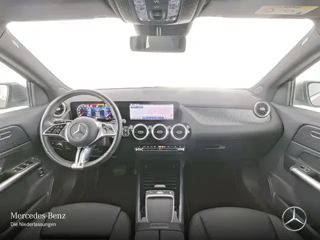 Mercedes-Benz GLA 220