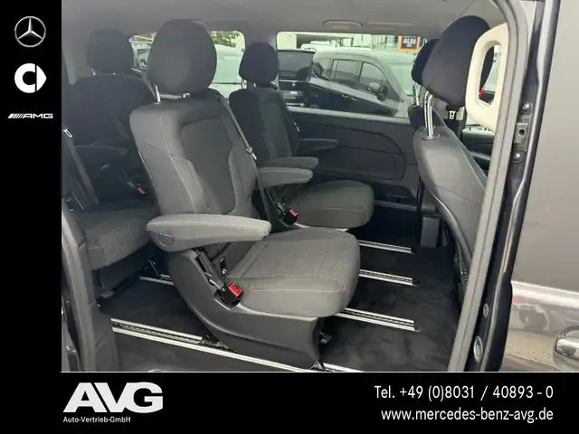 Mercedes-Benz V 250