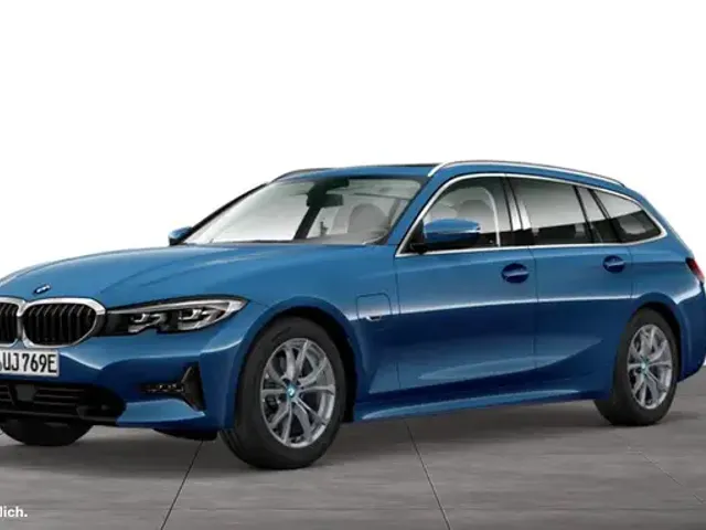 BMW 330