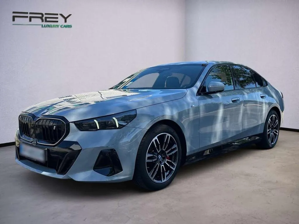 BMW i5