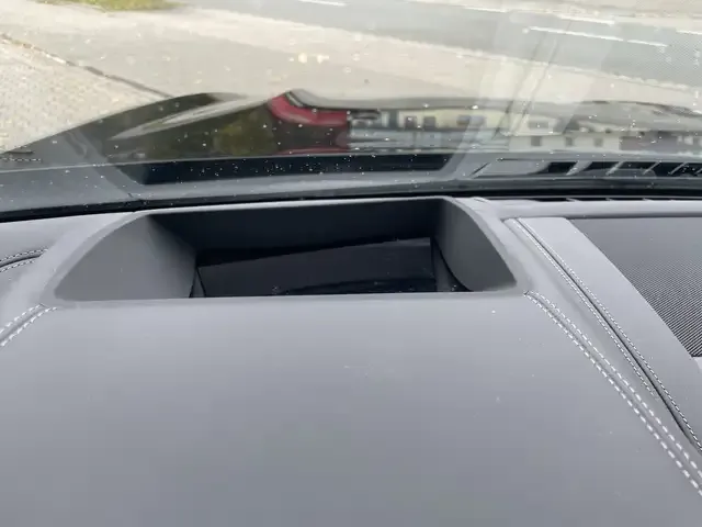 BMW 840