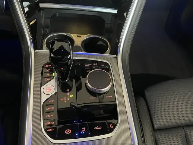 BMW 840