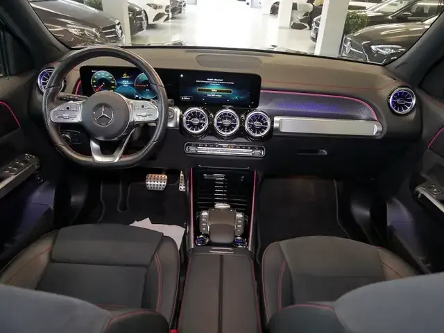 Mercedes-Benz EQB 300