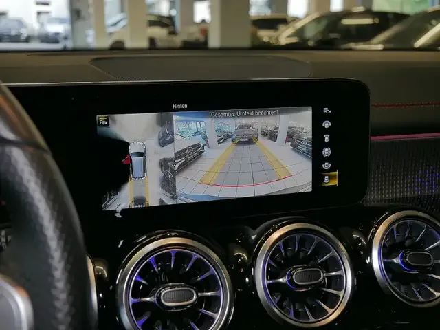 Mercedes-Benz EQB 300