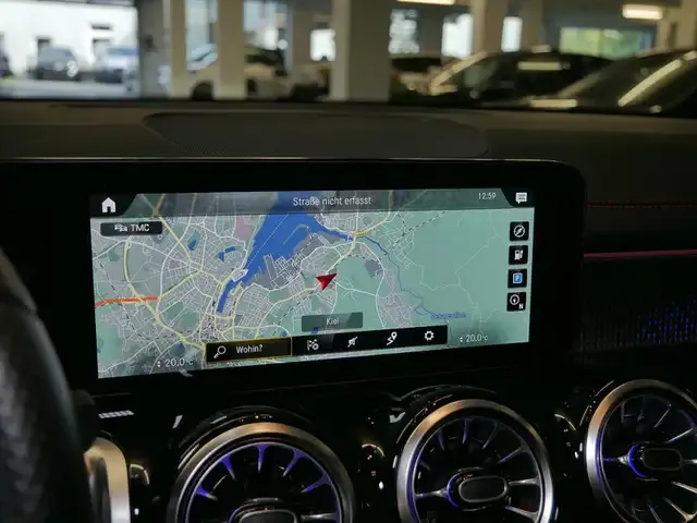 Mercedes-Benz EQB 300