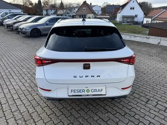 CUPRA Leon